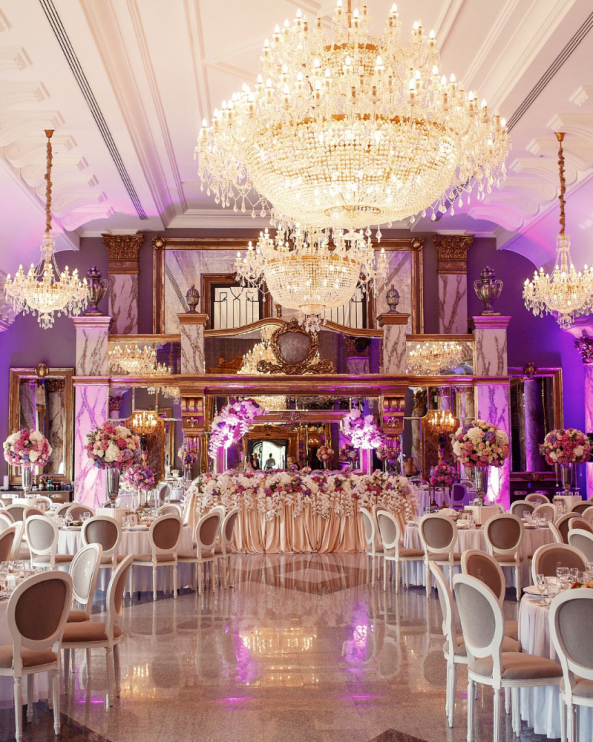 luxurious-dinner-hall-with-large-crystal-chandelier (1)